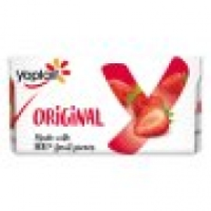 Tesco  Yoplait Strawberry Yoghurt 4 X125g