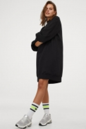 Sweatshirt dress 10.00 €