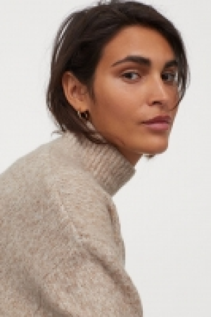 Polo-neck jumper 18.00 €