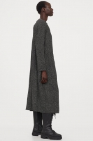 Calf-length dress 13.00 €