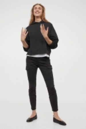 Slim Fit Cargo trousers 18.00 €