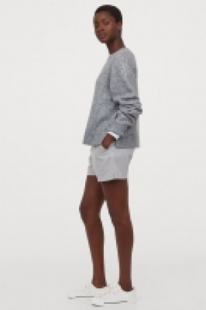 Knitted jumper 11.00 €