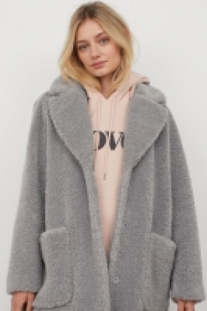 Short faux shearling coat 35.00 €