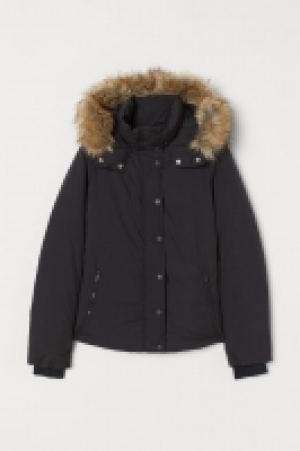 Padded hooded jacket 15.00 €