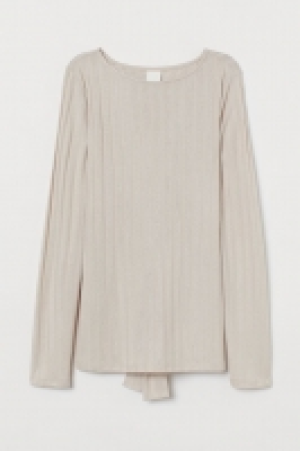 HM  Wrapover-back top