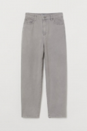 Ankle-length twill trousers 10.00 €
