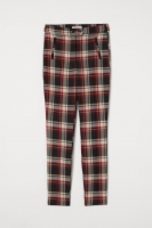 Ankle-length twill trousers 13.00 €