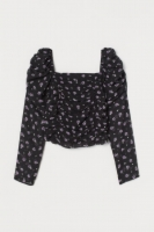 Puff-sleeved top 11.00 €