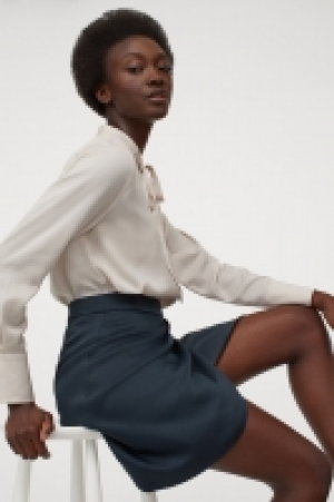 Wrapover skirt 13.00 €