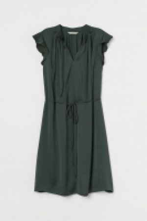 Tie-belt dress 13.00 €