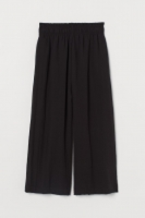 Wide trousers 11.00 €