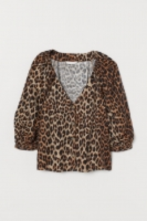 Balloon-sleeved blouse 11.00 €