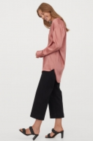 Long satin blouse 11.00 €