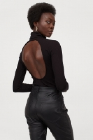 Open-backed top 6.00 €