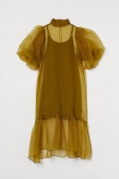 HM  Balloon-sleeved organza dress