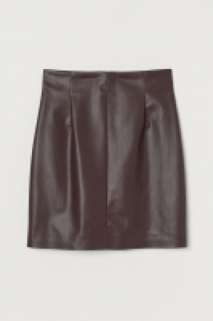 Imitation leather skirt 9.00 €