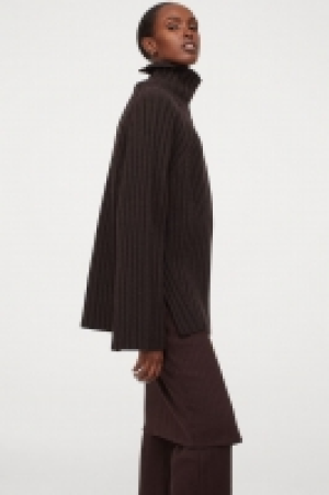 Wool polo-neck jumper 38.00 €