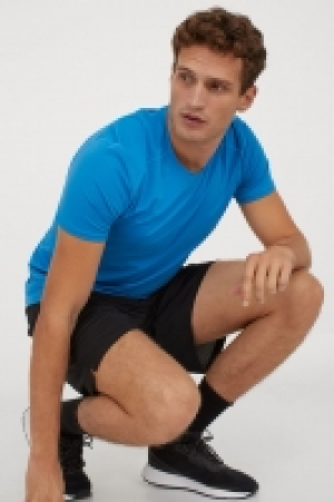 2-pack sports tops 13.00 €