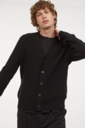 Knitted cardigan 18.00 €