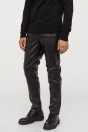 Imitation leather trousers 25.00 €