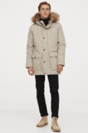 Padded parka with a hood 55.00 €