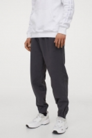 Joggers Regular Fit 11.00 €