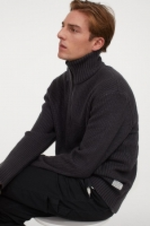 Zip-top jumper 13.00 €