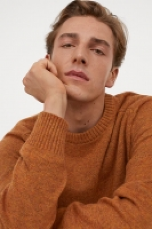 Wool-blend jumper 18.00 €