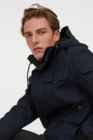 Padded hooded jacket 50.00 €