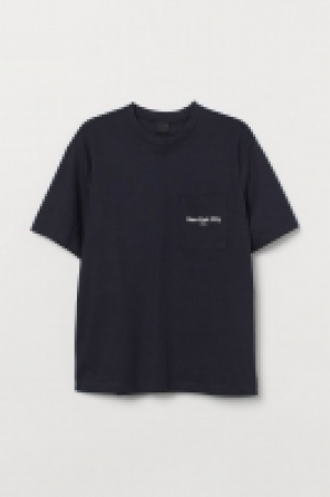 HM  Chest-pocket T-shirt