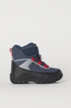 Waterproof boots 25.00 €