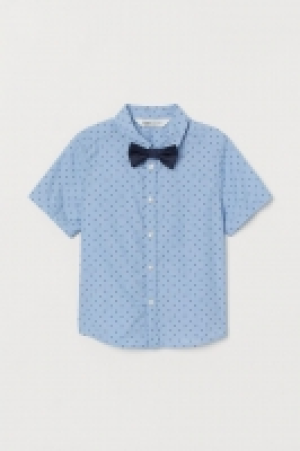 Shirt with a tie/bow tie 7.00 €