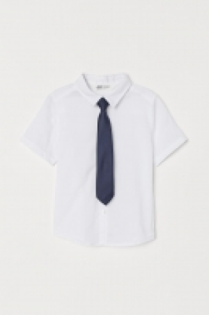 Shirt with a tie/bow tie 9.00 €