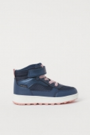 Waterproof hi-tops 20.00 €