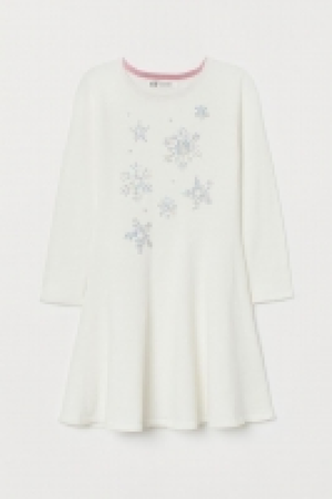 Dress with a sequined motif 17.00 €