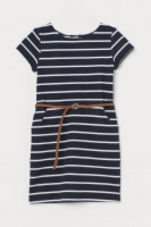 Belted dress 8.00 €