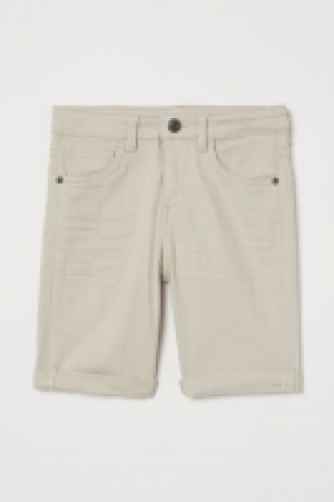 Twill shorts 12.00 €