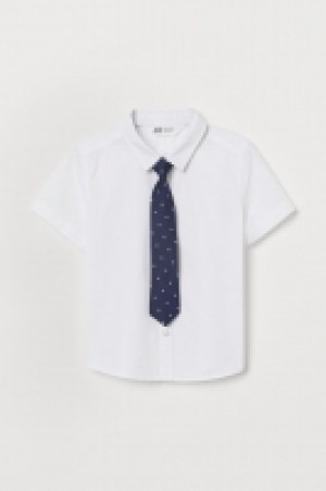 Shirt with a tie/bow tie 8.00 €