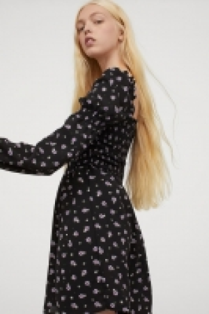 Smocking-detail dress 12.99 €