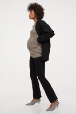 MAMA Knitted jumper 20.00 €