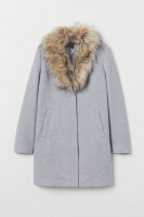 HM  Coat with a faux fur collar