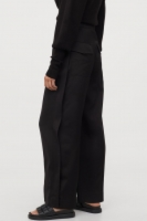 Wide trousers 28.00 €