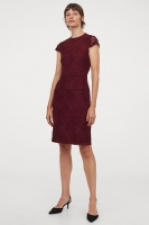 Lace dress 20.00 €