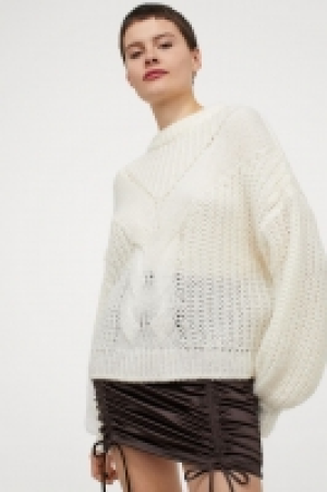 Cable-knit jumper 13.00 €