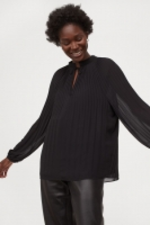 Pleated chiffon blouse 16.00 €