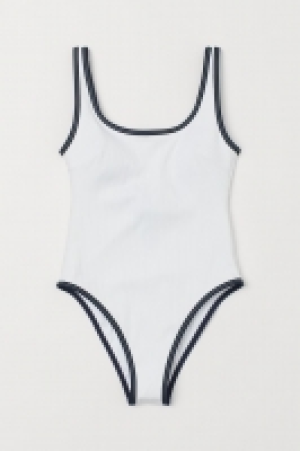 Swimsuit High leg 18.00 €