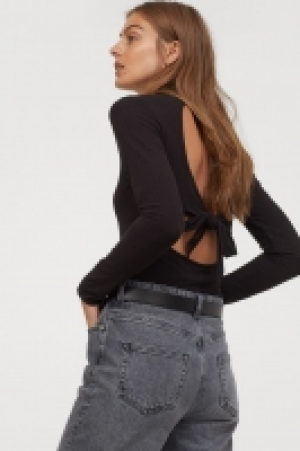 Ribbed turtleneck body 9.00 €