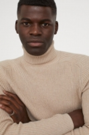 Polo-neck jumper Muscle Fit 20.00 €