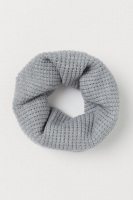 HM  Knitted tube scarf