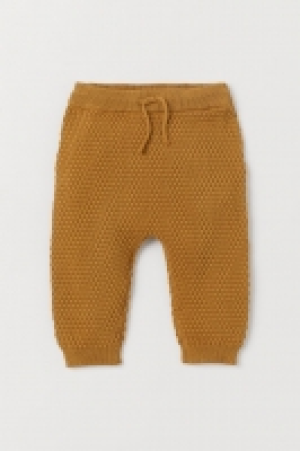 Textured-knit trousers 11.00 €